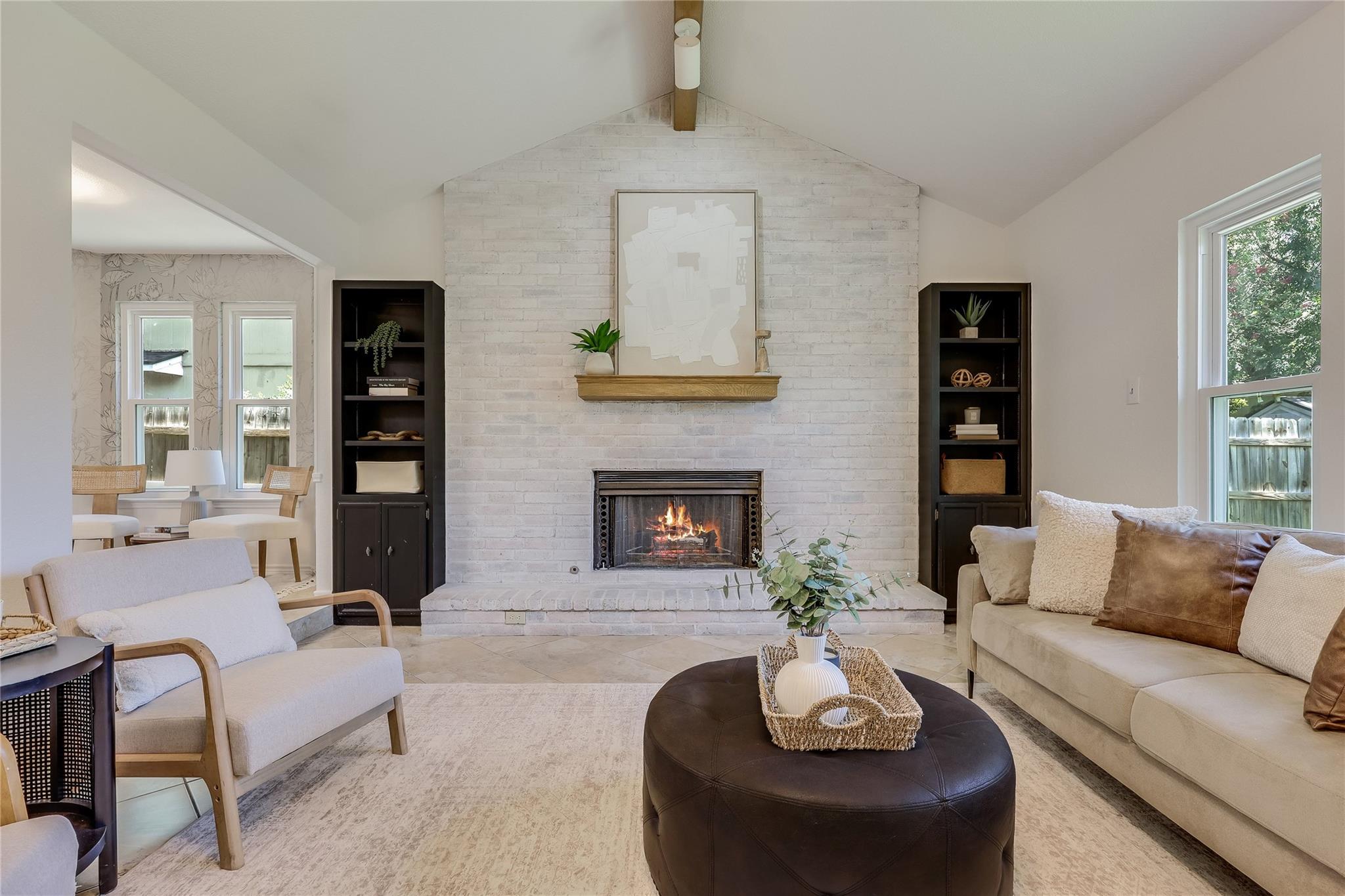 517 Maple, Round Rock, TX 78664 — photo 1