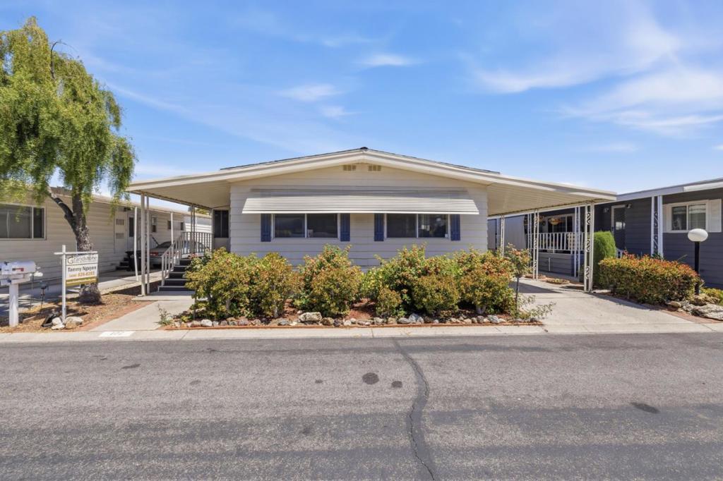102 Quail Hollow Drive 102, San Jose, CA 95128 — photo 1