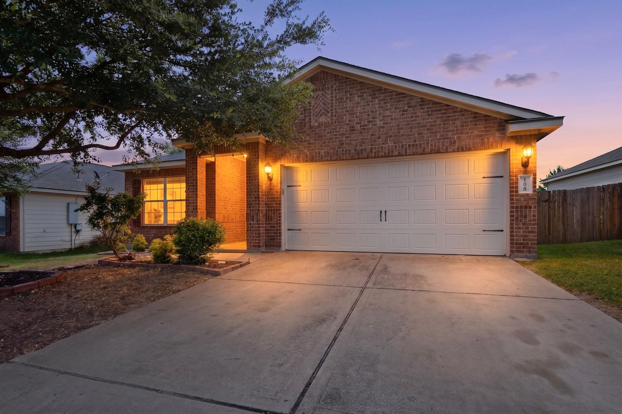 108 Judge King, Jarrell, TX 76537 — photo 1