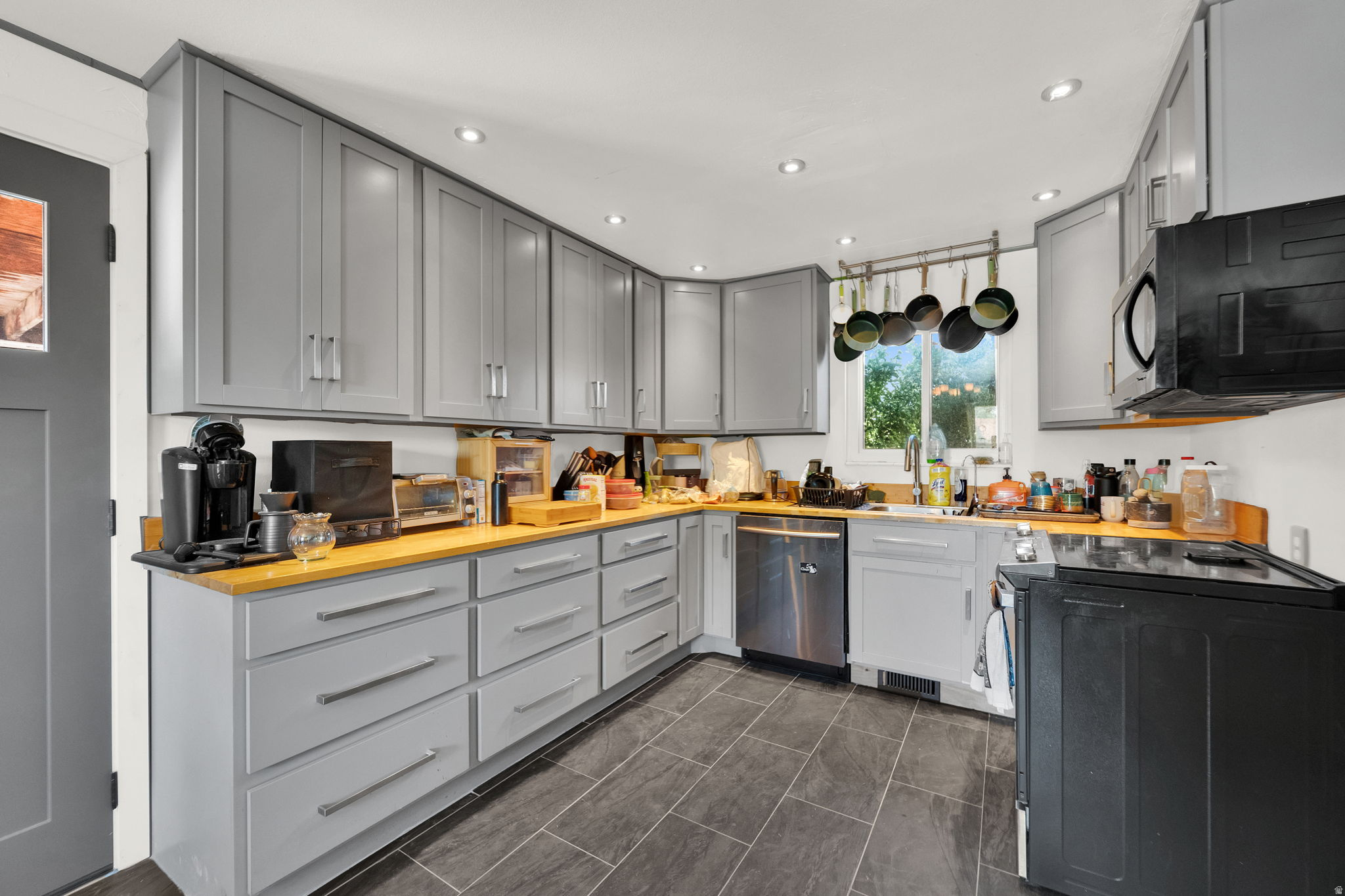 5289 S LEPRECHAUN LN, Salt Lake City, UT 84118 — photo 1