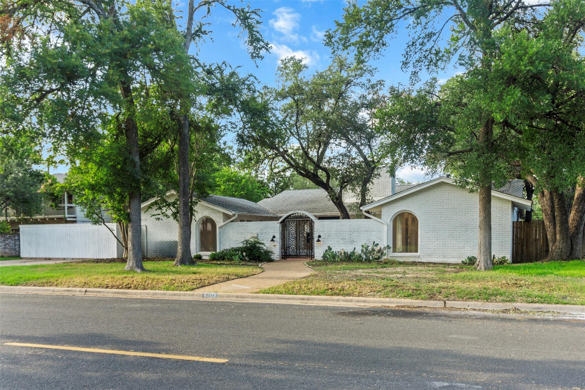 4202 N Hills Dr, Austin, TX 78731 — photo 1