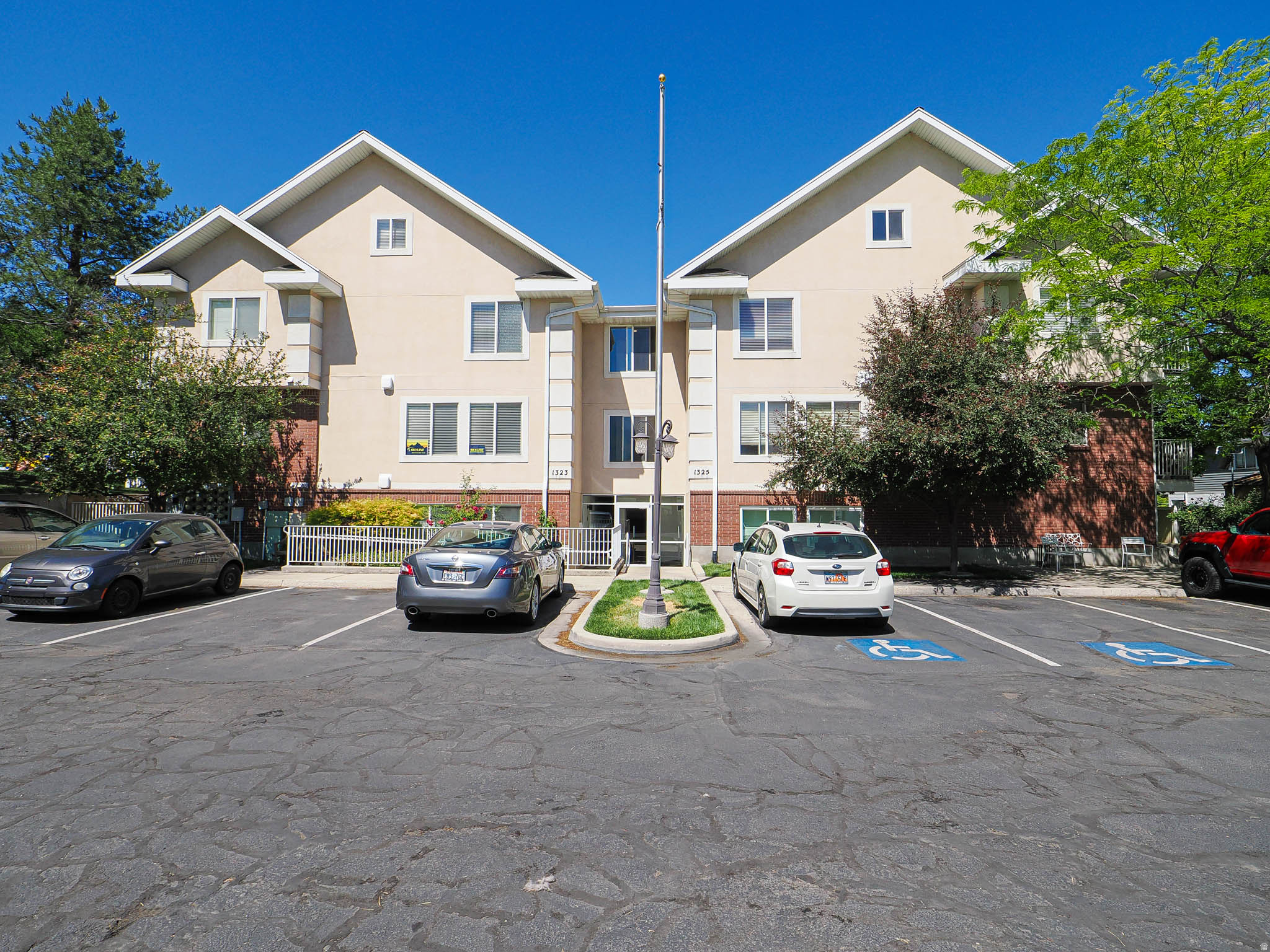 1325 4500 S #23, Holladay, UT 84117 — photo 1