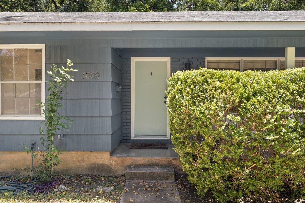 1609 Larkwood, Austin, TX 78723 — photo 1