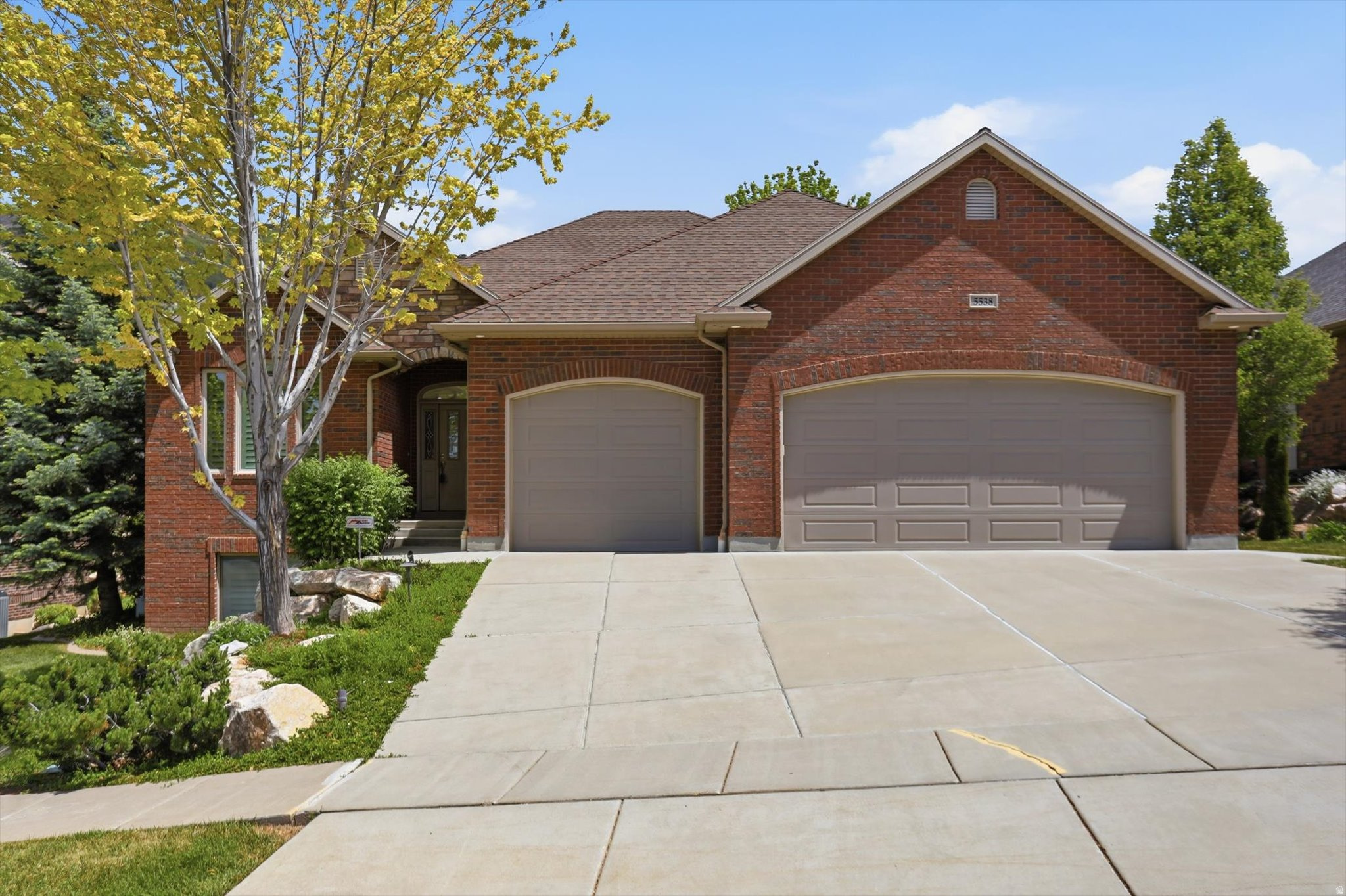 5538 S ELDERBERRY CT, Ogden, UT 84403 — photo 1
