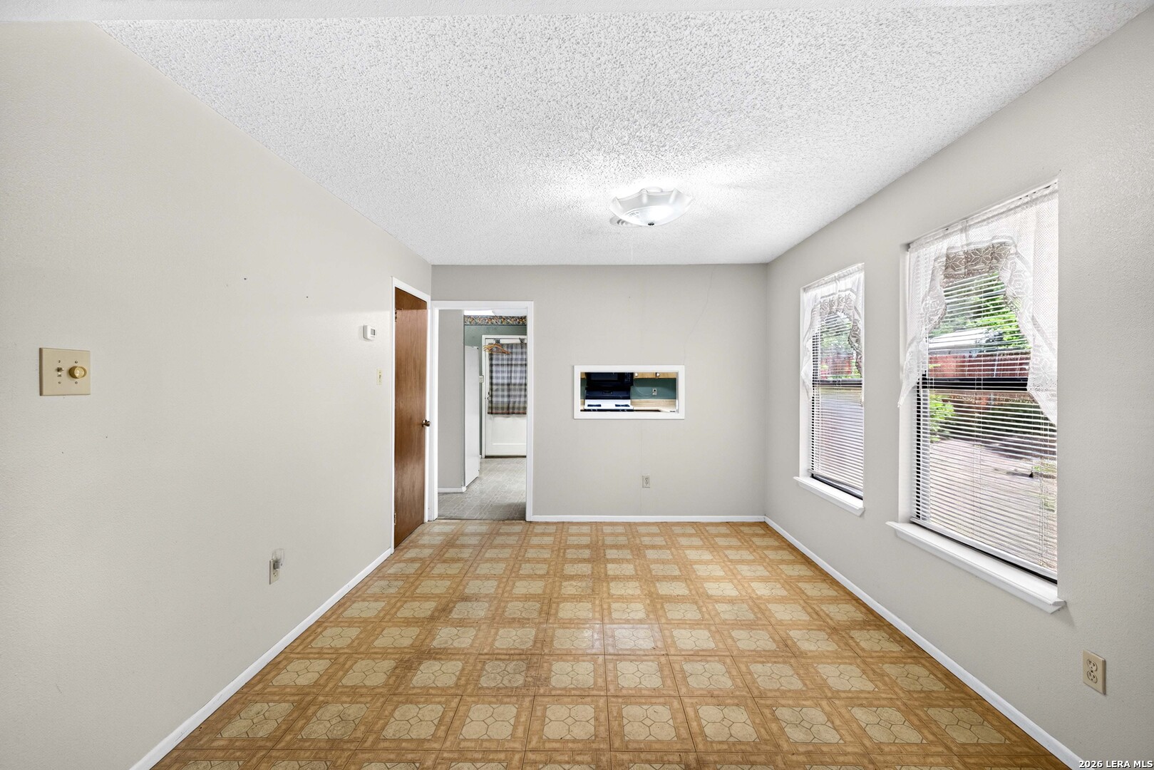 555 Dawnview, , 78213 — photo 1