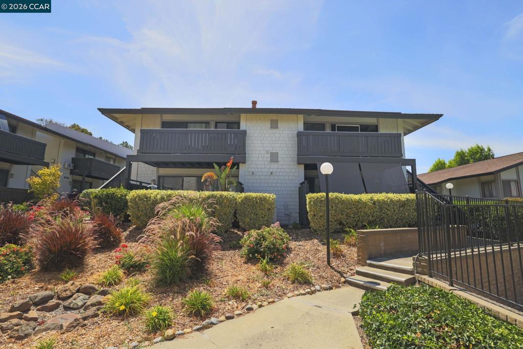 1437 Marchbanks Dr 3, Walnut Creek, CA 94598 — photo 1