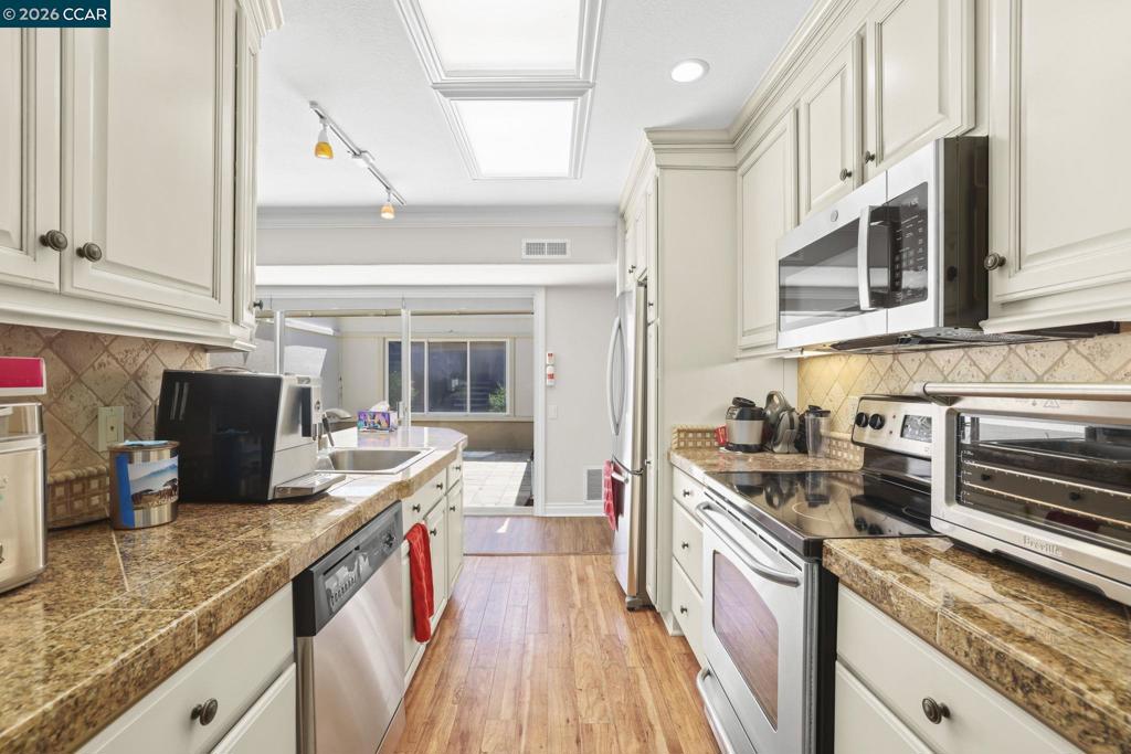 2308 Pine Knoll Dr 3, Walnut Creek, CA 94595 — photo 1