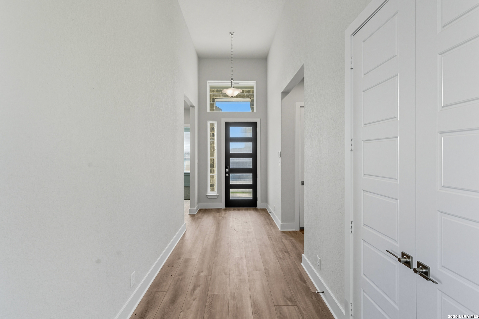 230 Hidalgo, ,  78006 — photo 1