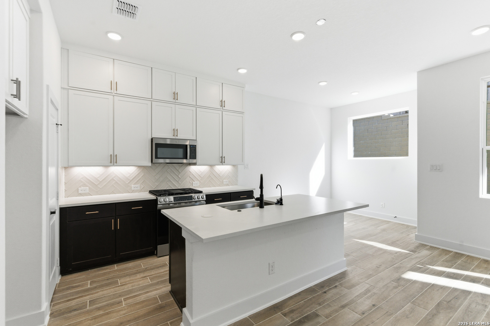 6464 Babcock Road, ,  78249 — photo 1