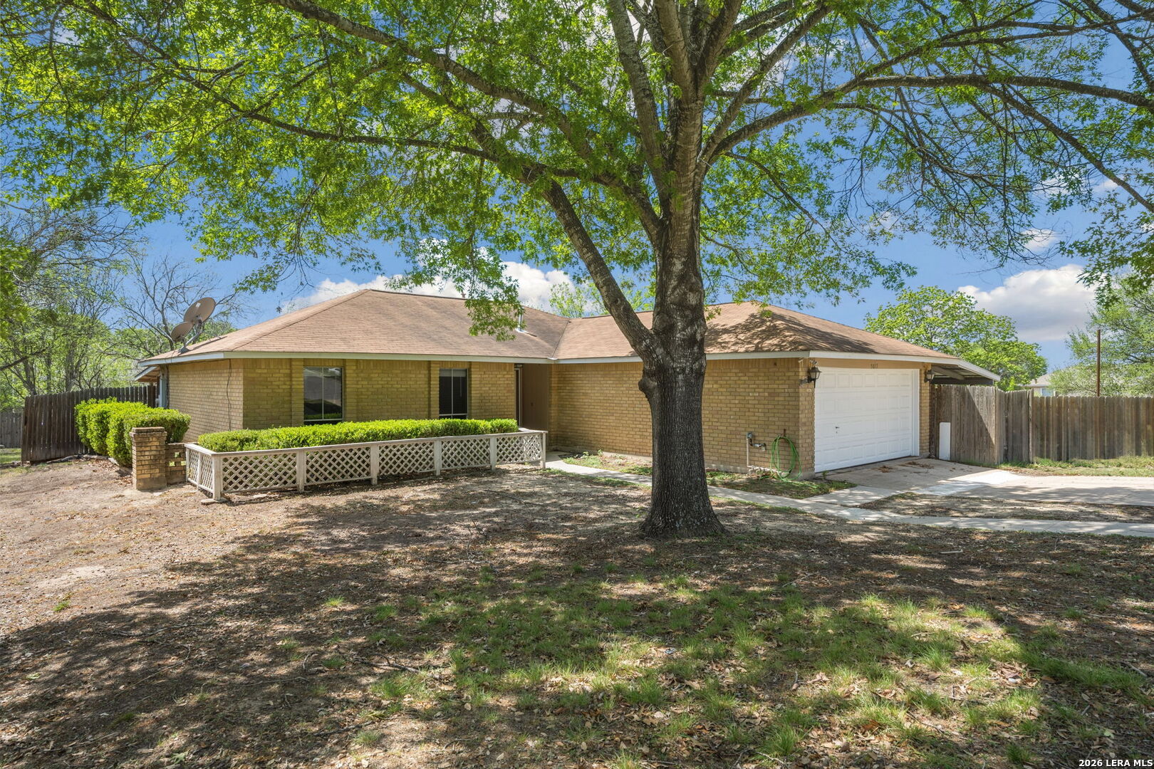 5017 Cherry Tree, Schertz, TX 78108 — photo 1