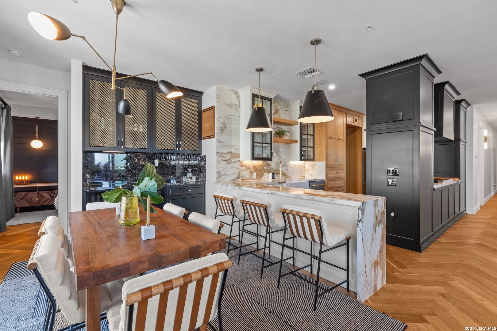 230 Dwyer, , 78204 — photo 1
