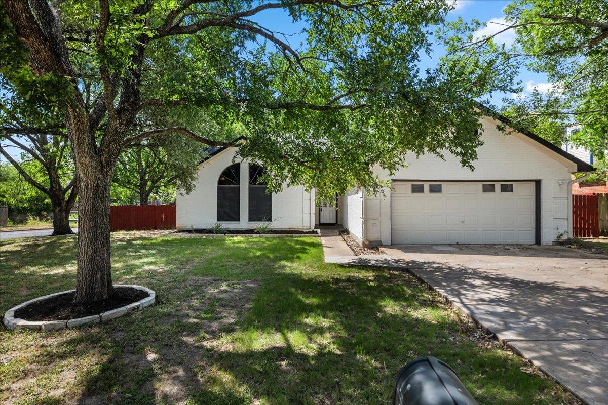 201 Susana, Georgetown, TX 78628 — photo 1