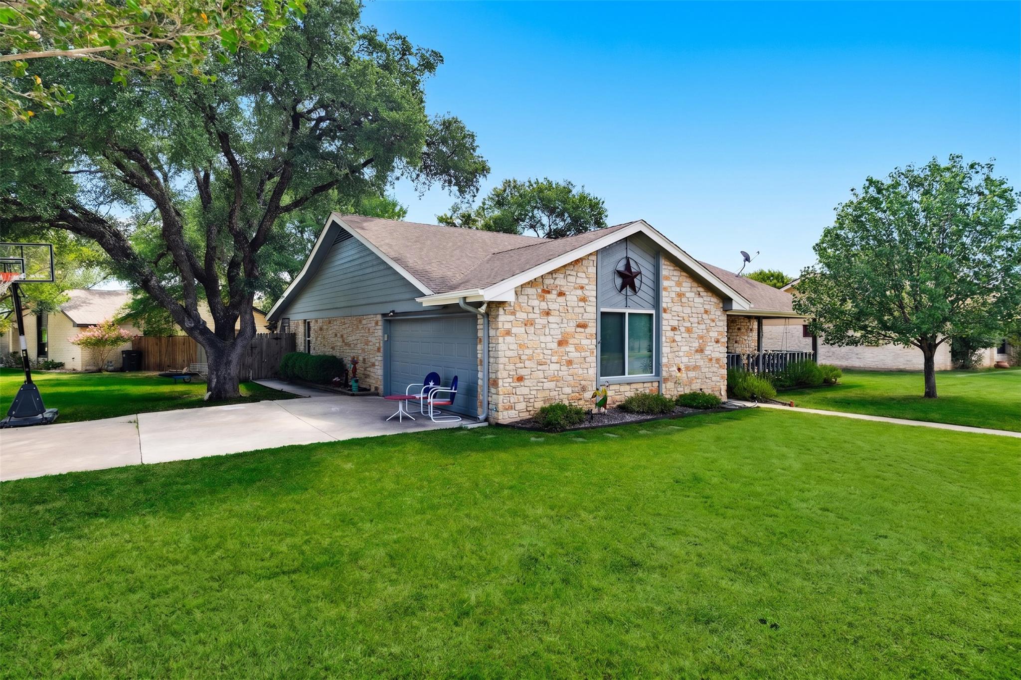 3423  Bluebonnet Trl, Georgetown, TX 78628 — photo 1