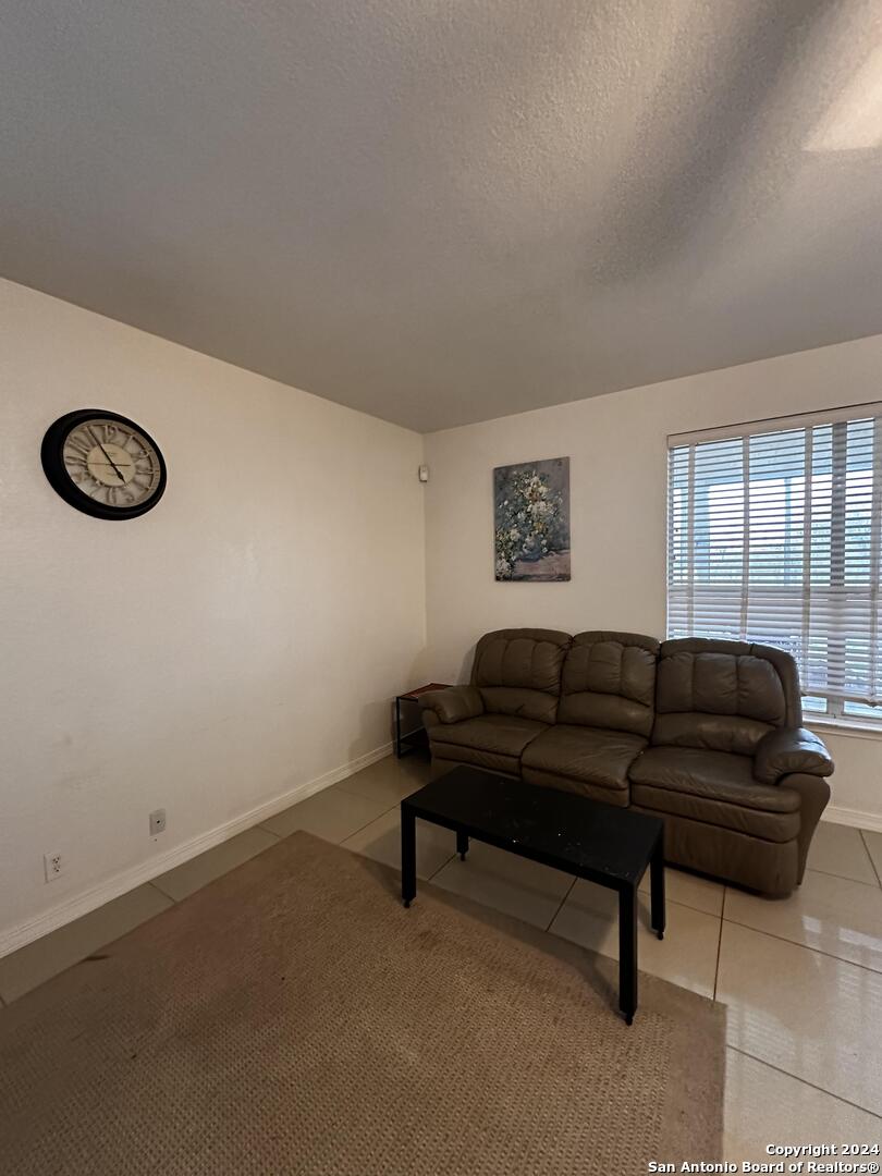 8206 CEREZO, , 78250 — photo 1
