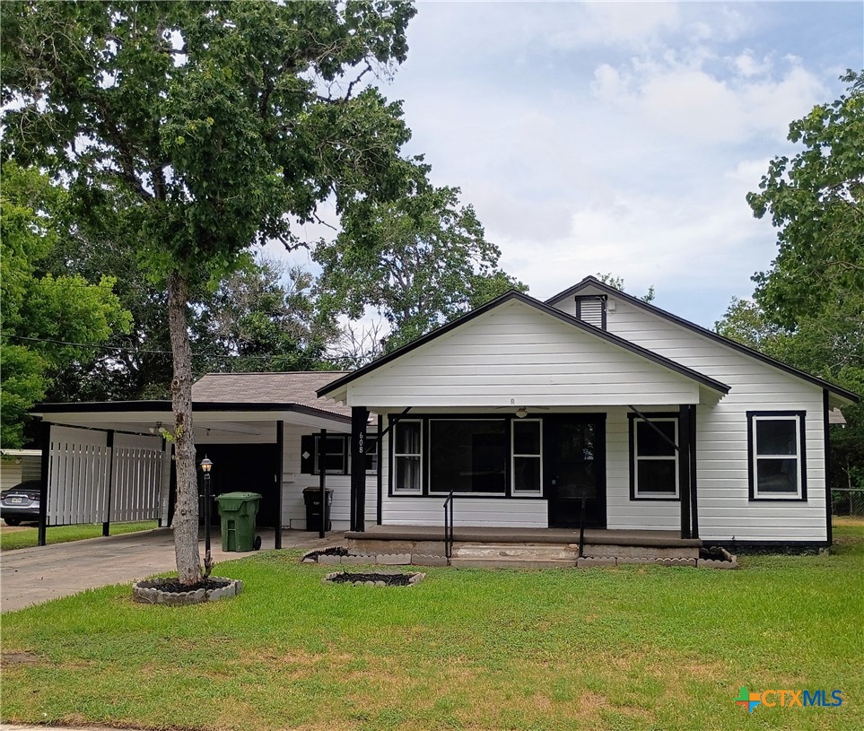 608 Beacon, Cuero, TX 77954 — photo 1