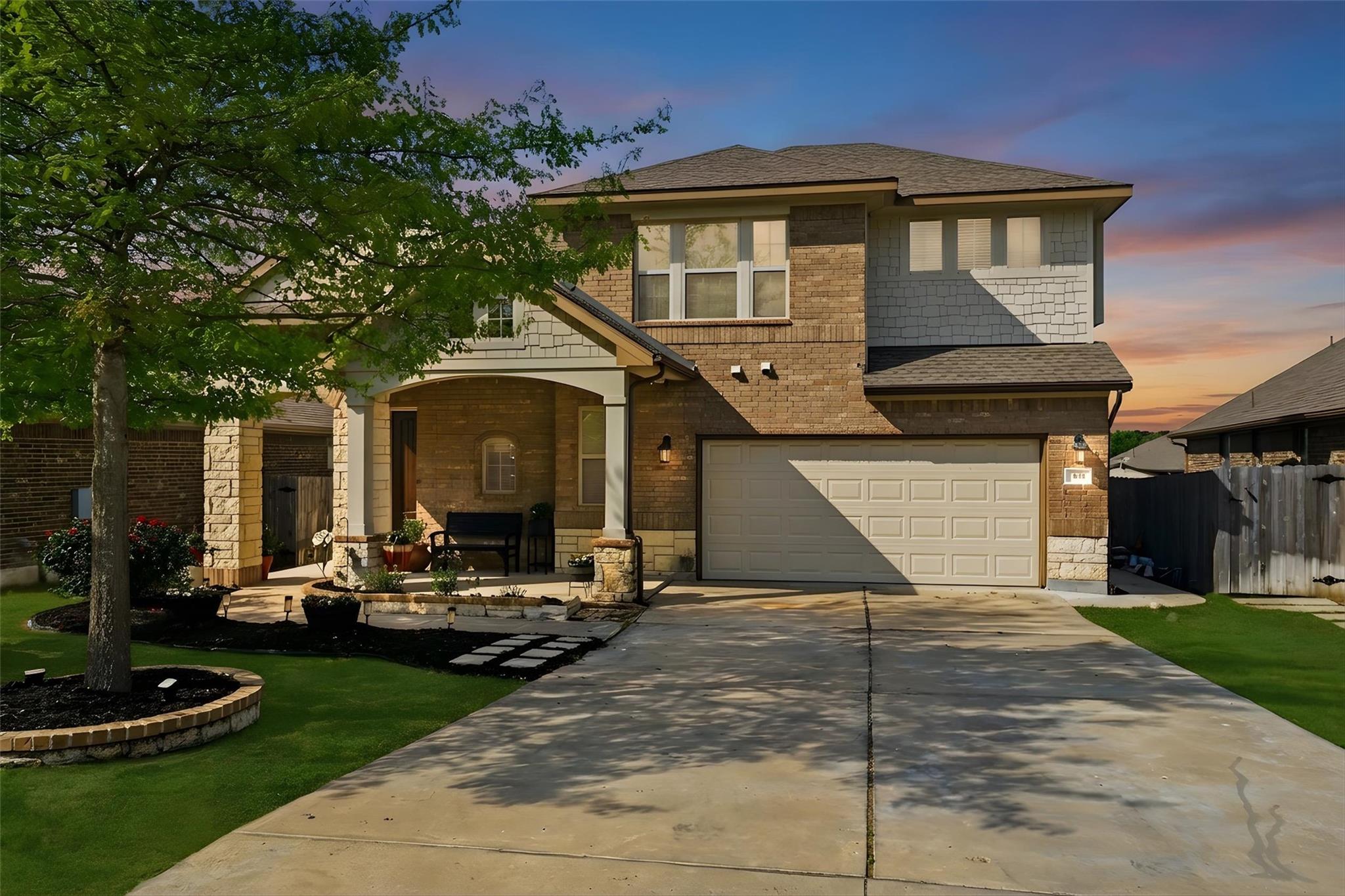 305 Lightcliff, Hutto, TX 78634 — photo 1