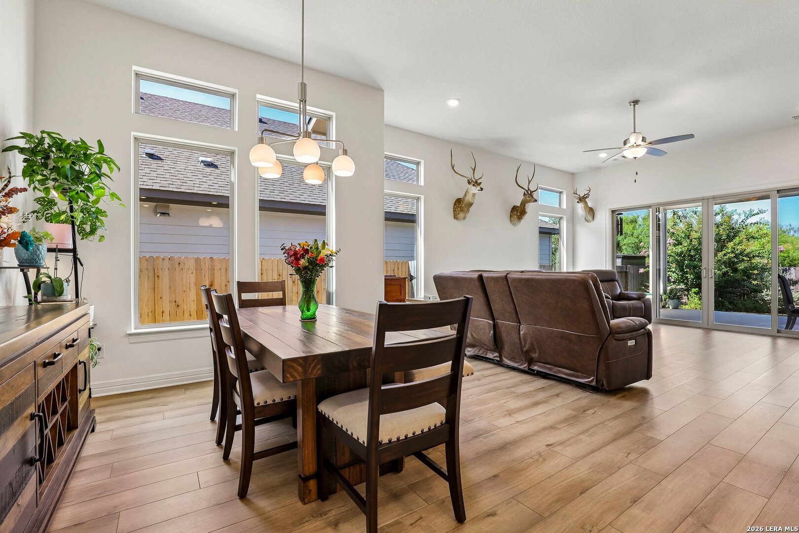 925 Nolte Bnd, ,  78155 — photo 1
