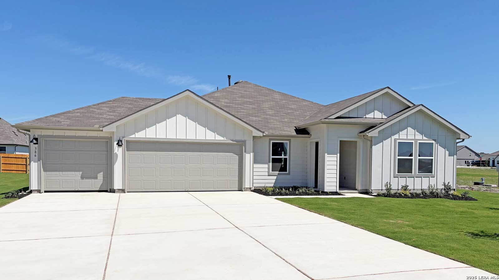 443 Mcginty Meadow Drive, Lockhart, TX 78644 — photo 1