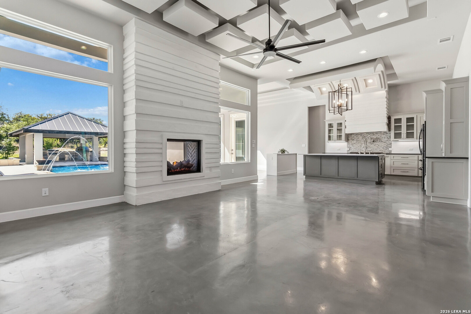922 MAXIMINO RIDGE RD, , 78163 — photo 1