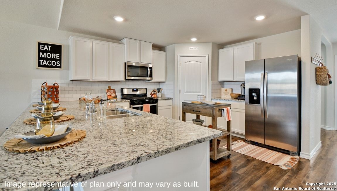 12514 Gral Bustamante, , 78109 — photo 1