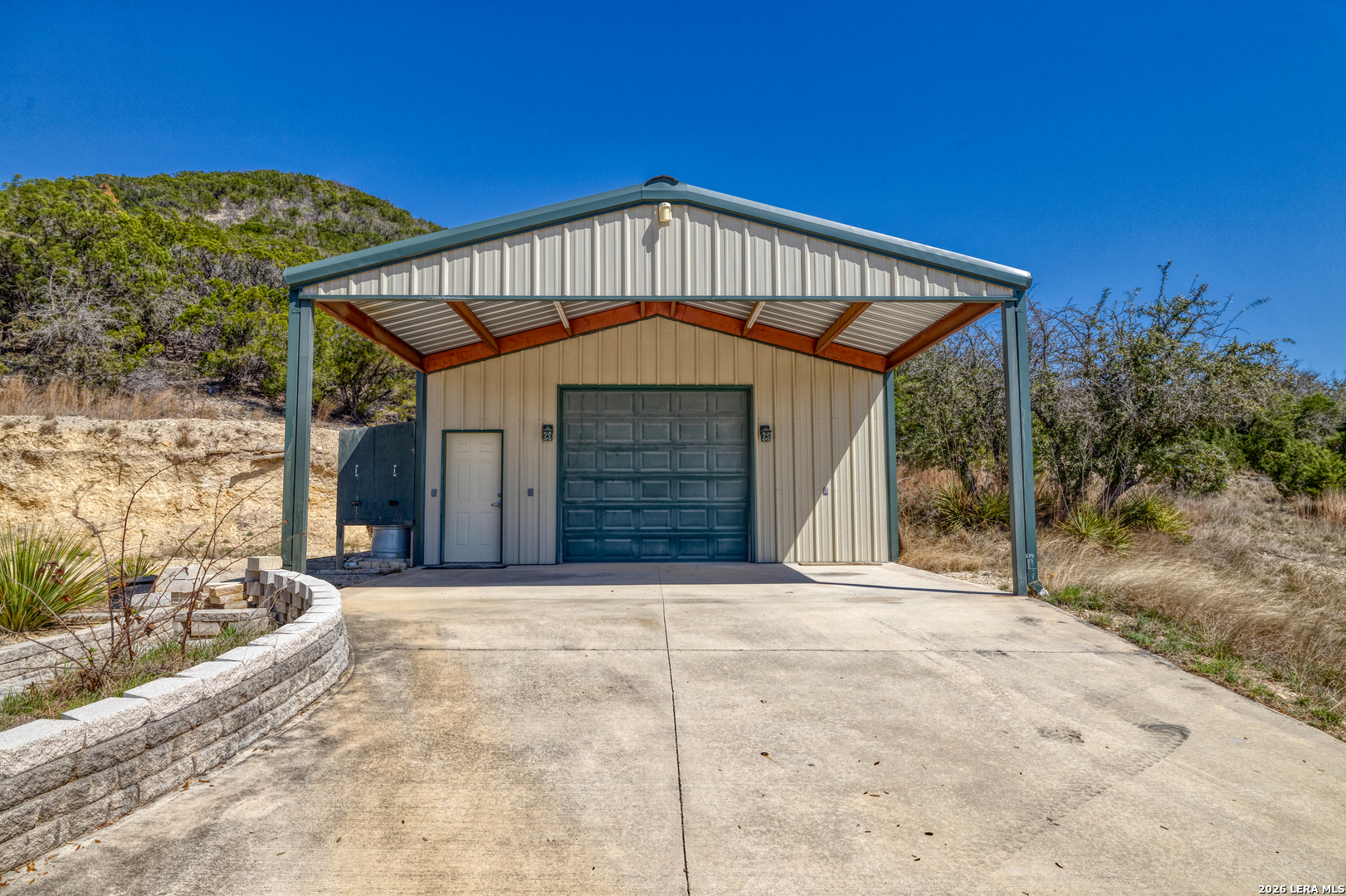 190 FM 2748, ,  78838 — photo 1