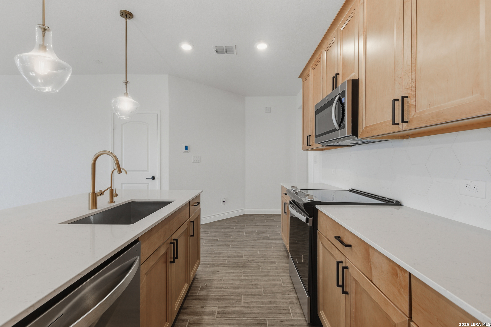 12421 Pottsboro, ,  78253 — photo 1