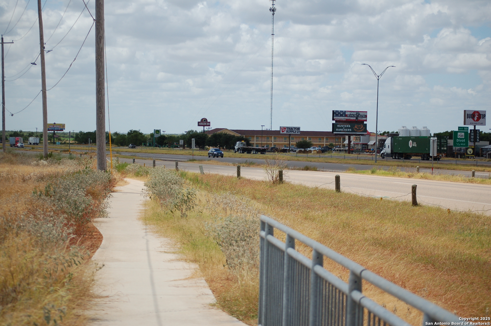 TBD IH 35, Pearsall, TX 78061 — photo 1