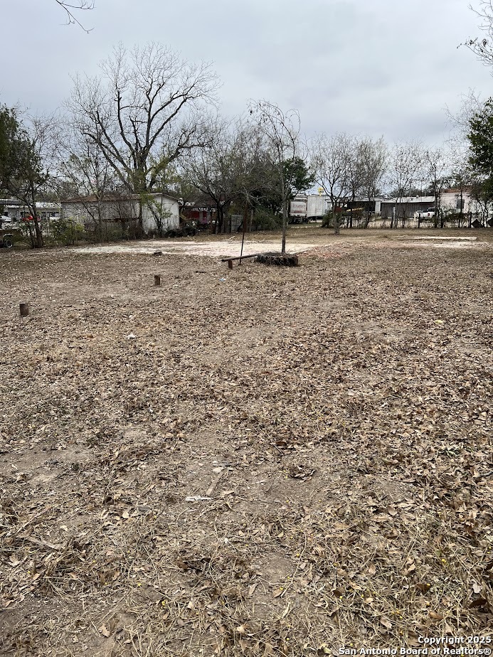 549 S CAMP ST, Uvalde, TX 78801 — photo 1