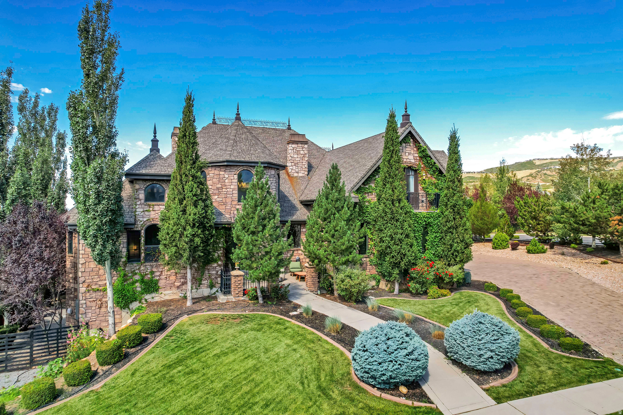 12527 N WILDFLOWER LN, Highland, UT 84003 — photo 1