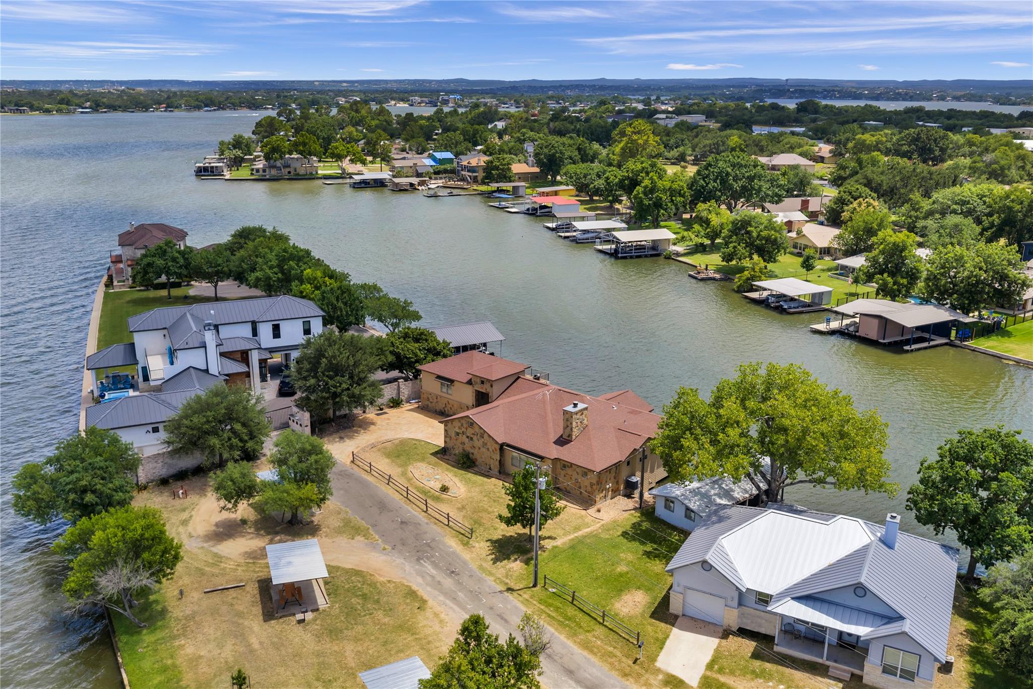 336  Park Lane Ln, Sunrise Beach, TX 78643 — photo 1