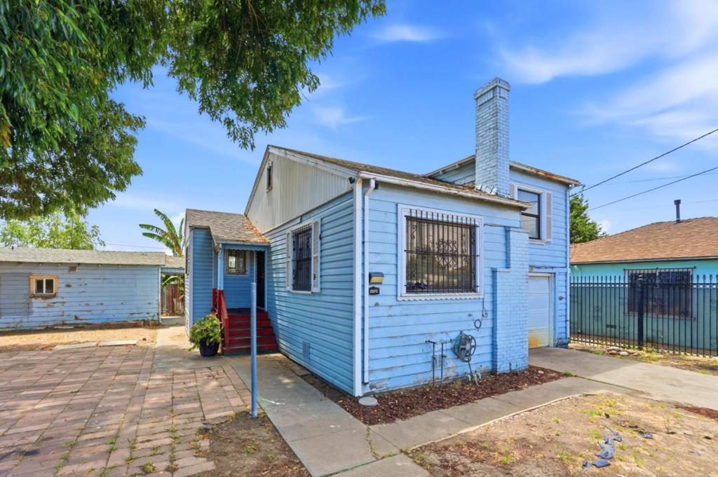 2570 61st Avenue, Oakland, CA 94605 — photo 1