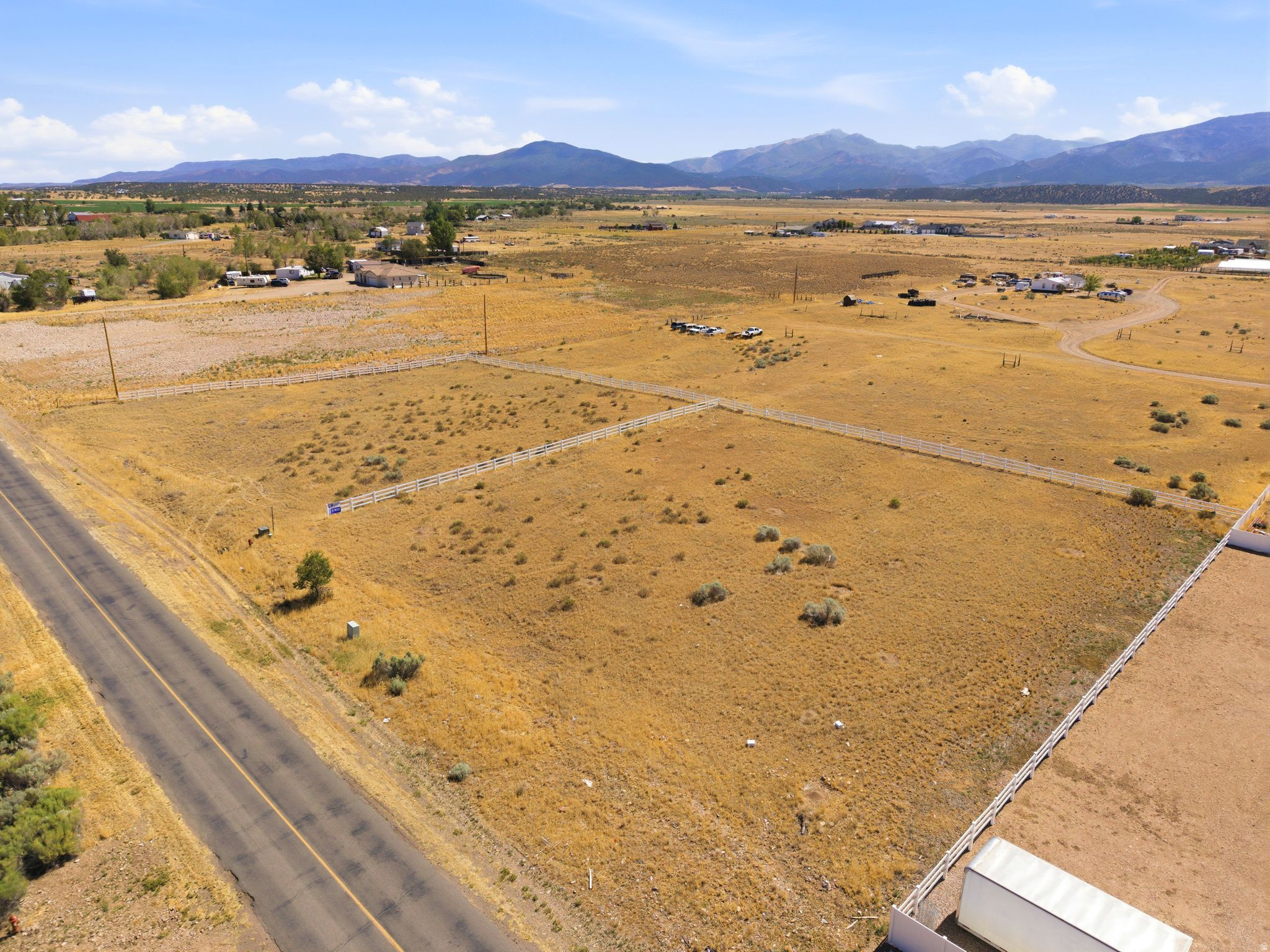 1836 N HIGHWAY 357