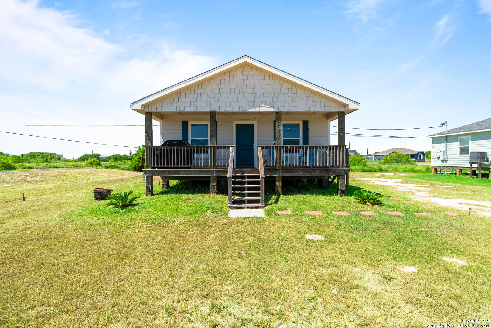 274 Post Oak Ln, , 78382 — photo 1