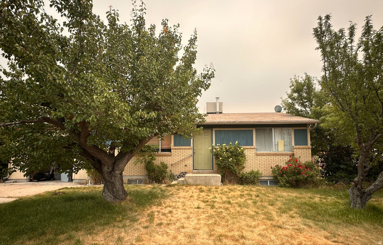 992 N 300 E, Orem, UT 84057 — photo 1
