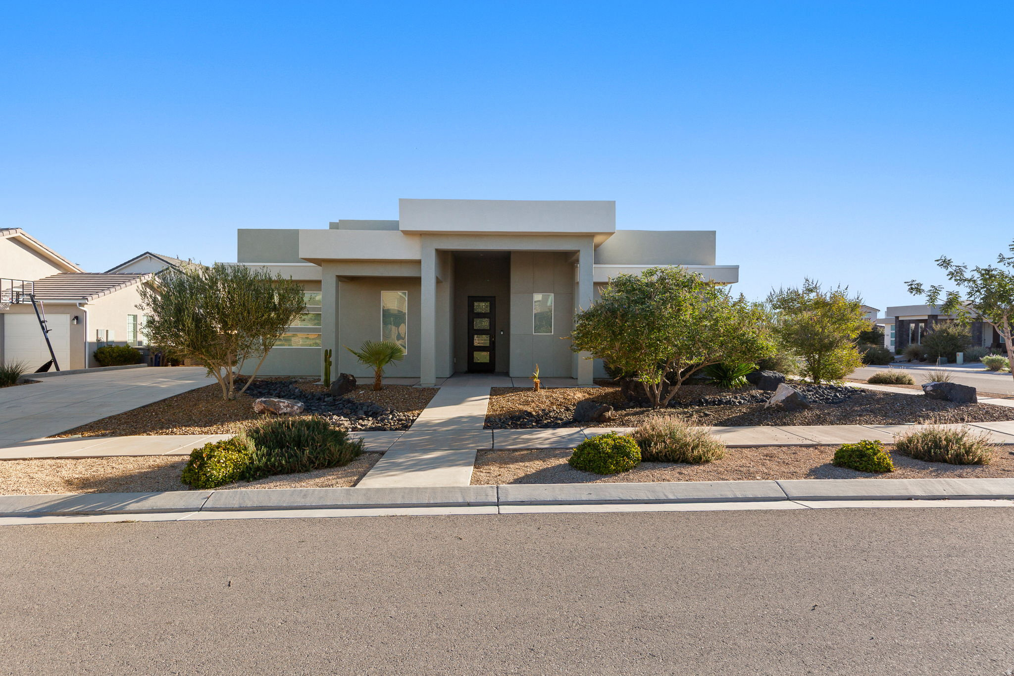 5791 S RUSSET SUN DR, St. George, UT 84790 — photo 1