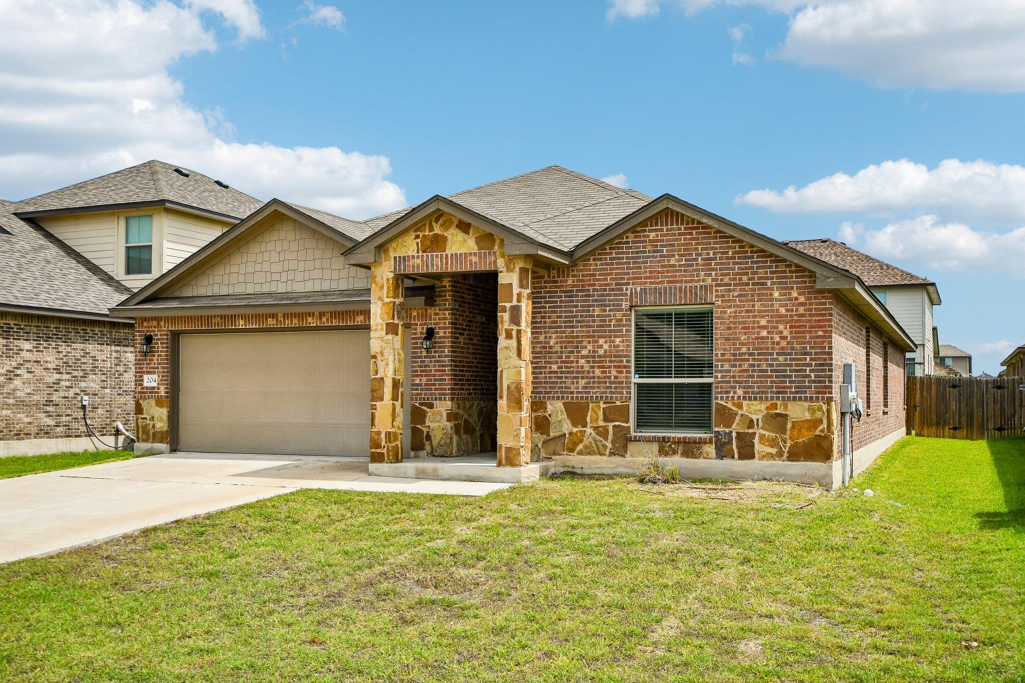 204 Bainbridge, Temple, TX 76502 — photo 1
