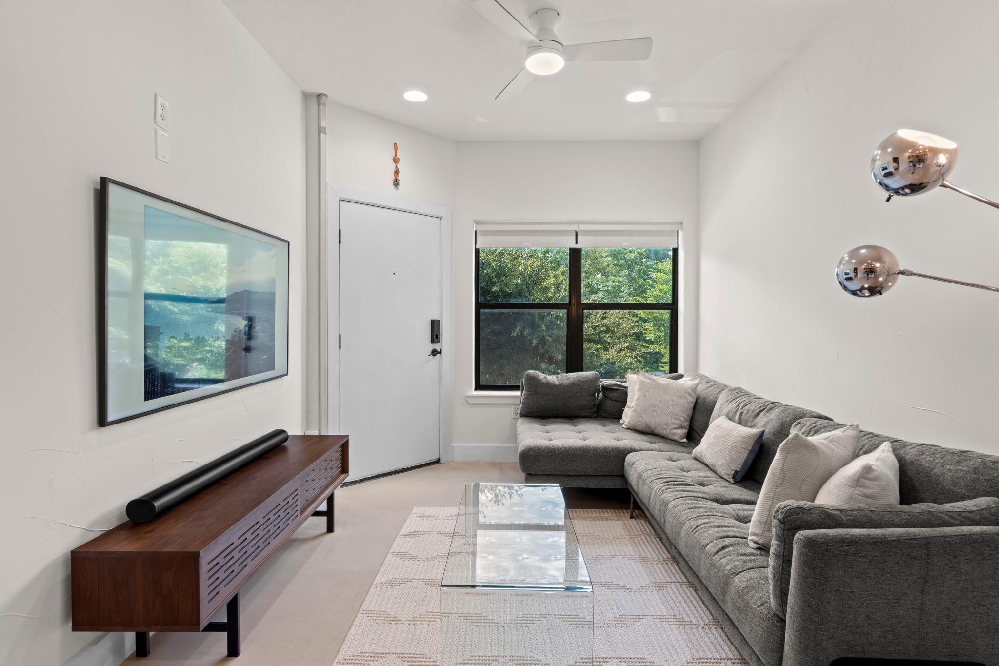 1807 Poquito, Austin, TX 78702 — photo 1