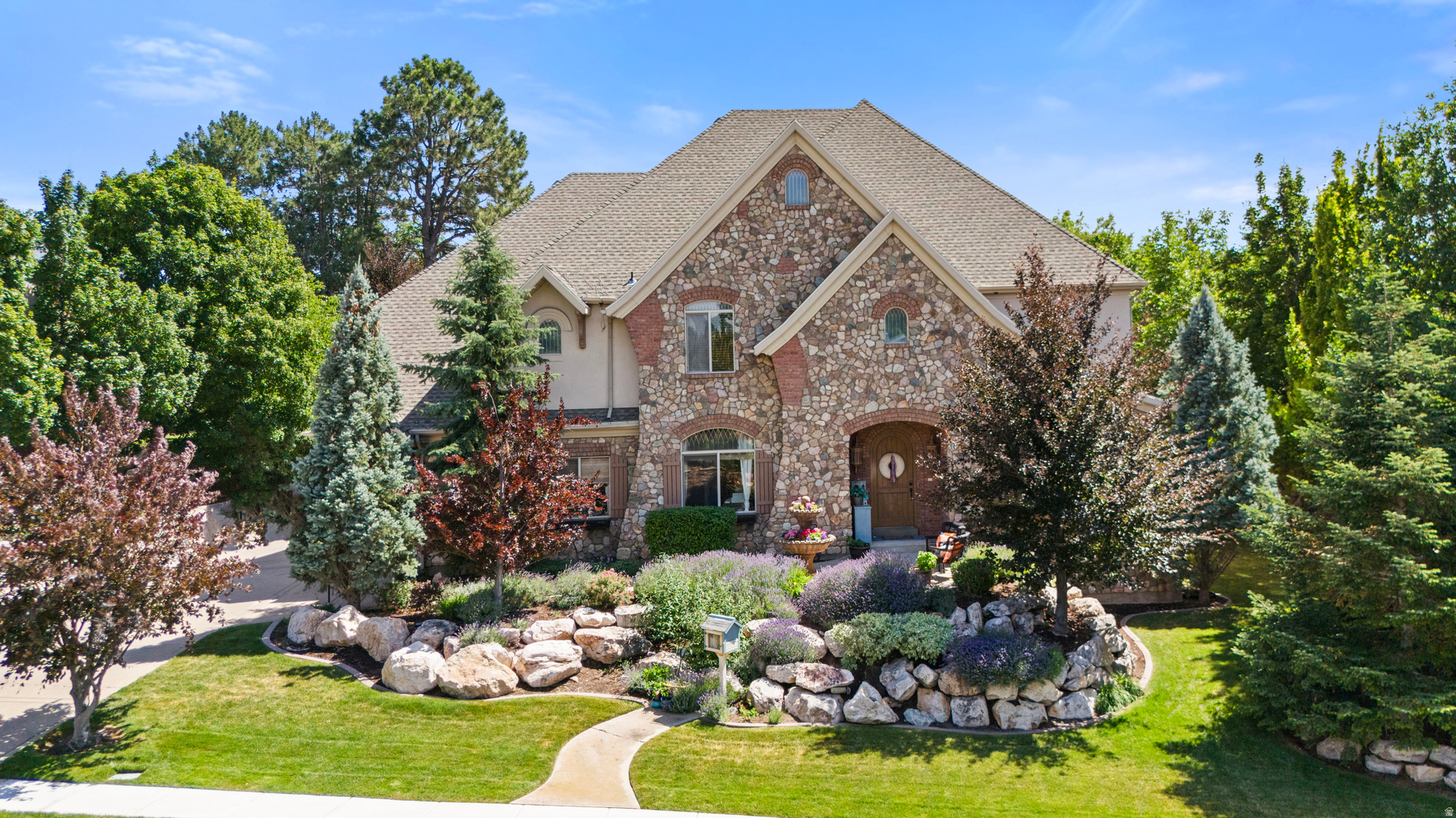 1559 E WASATCH DR, Ogden, UT 84403 — photo 1