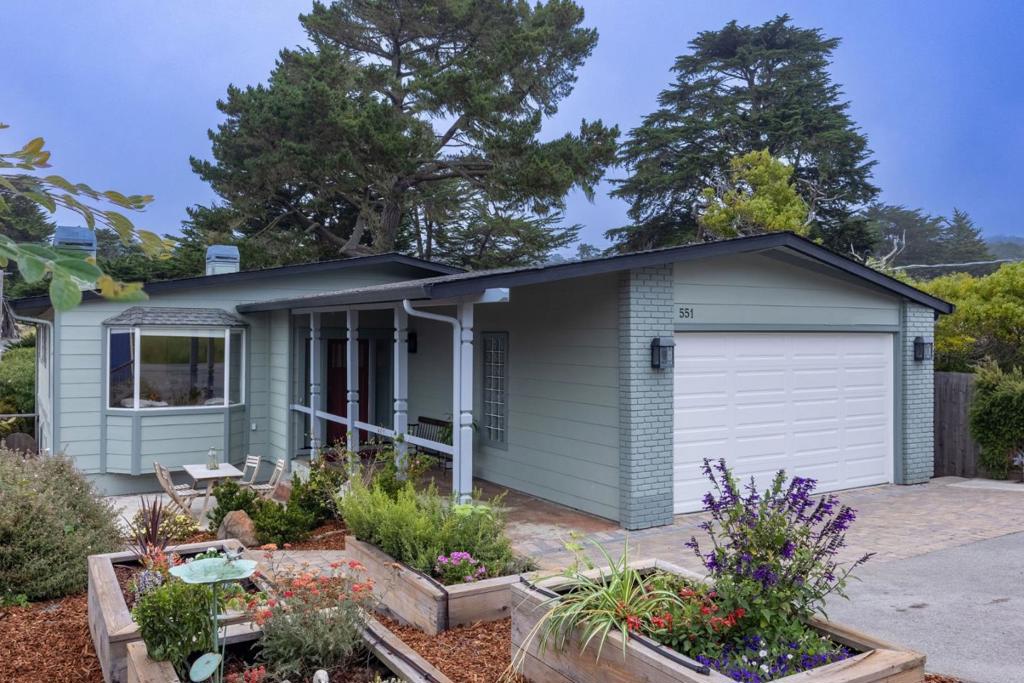 551 4th Street, Montara, CA 94037 — photo 1