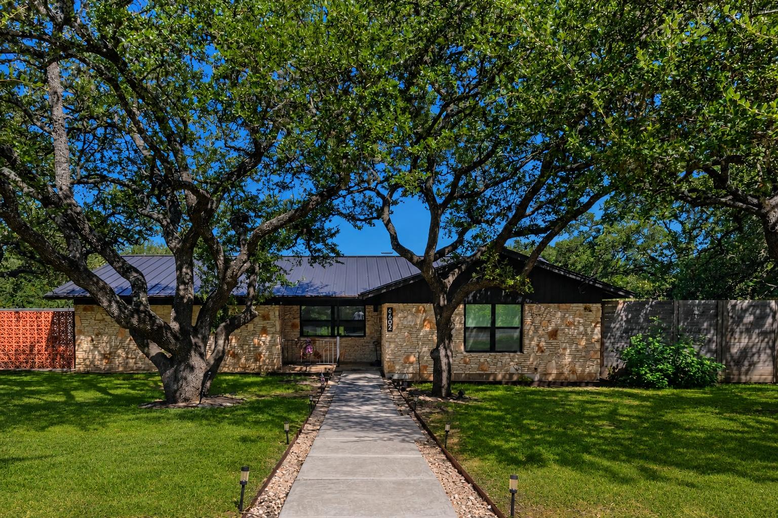 6602 Wolfcreek, Austin, TX 78749 — photo 1