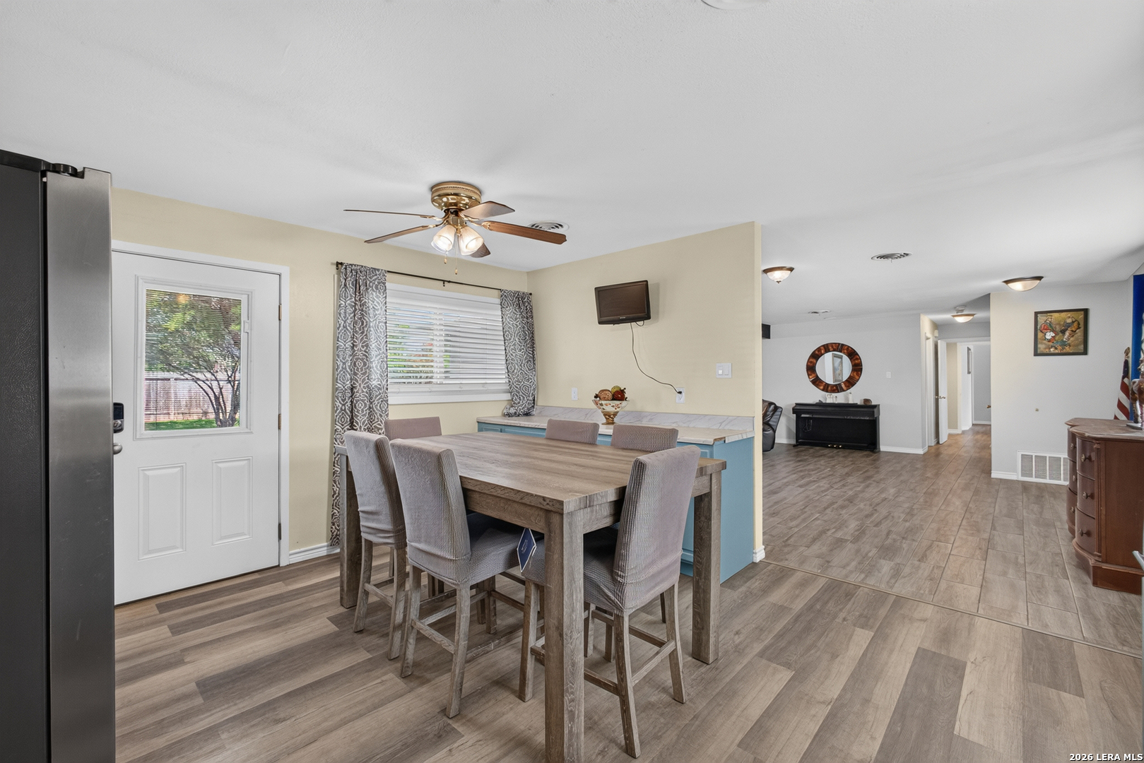 209 GREENLAWN AVE, ,  78064 — photo 1