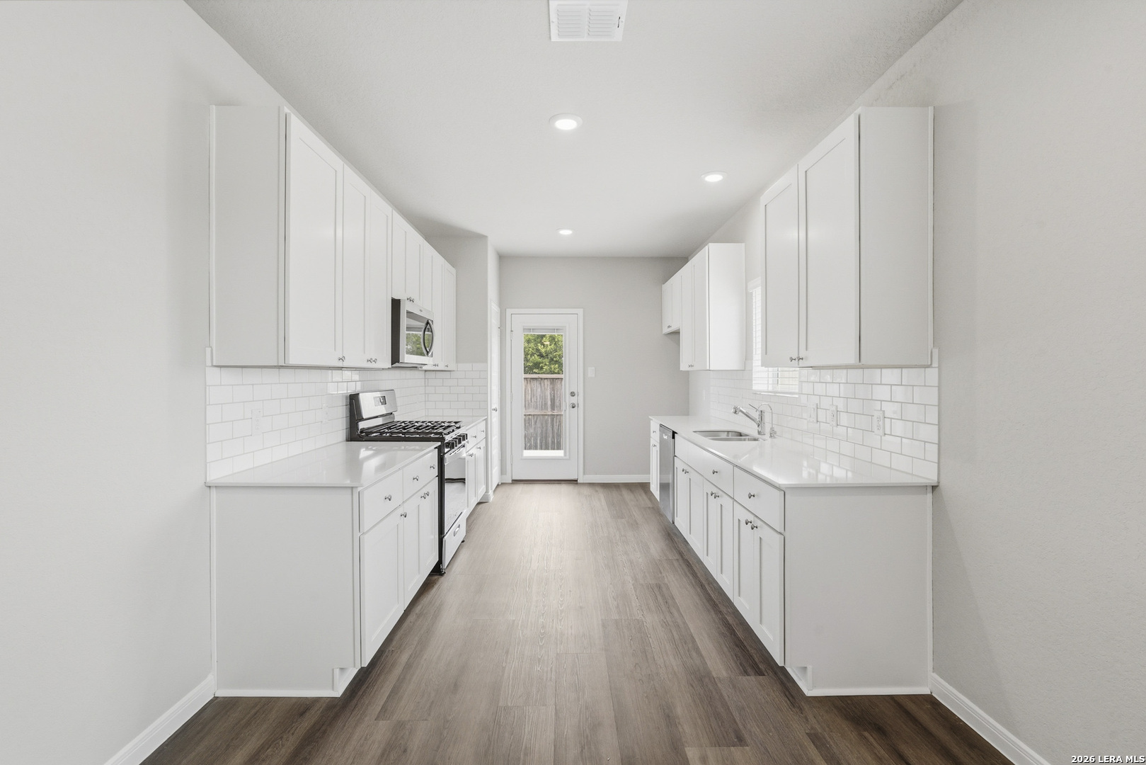 1943 Olivia Drive, ,  78130 — photo 1