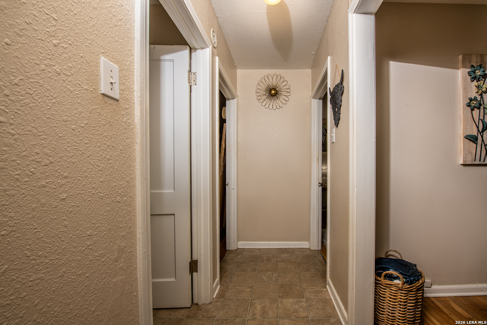 503 Bruns, , 78155 — photo 1