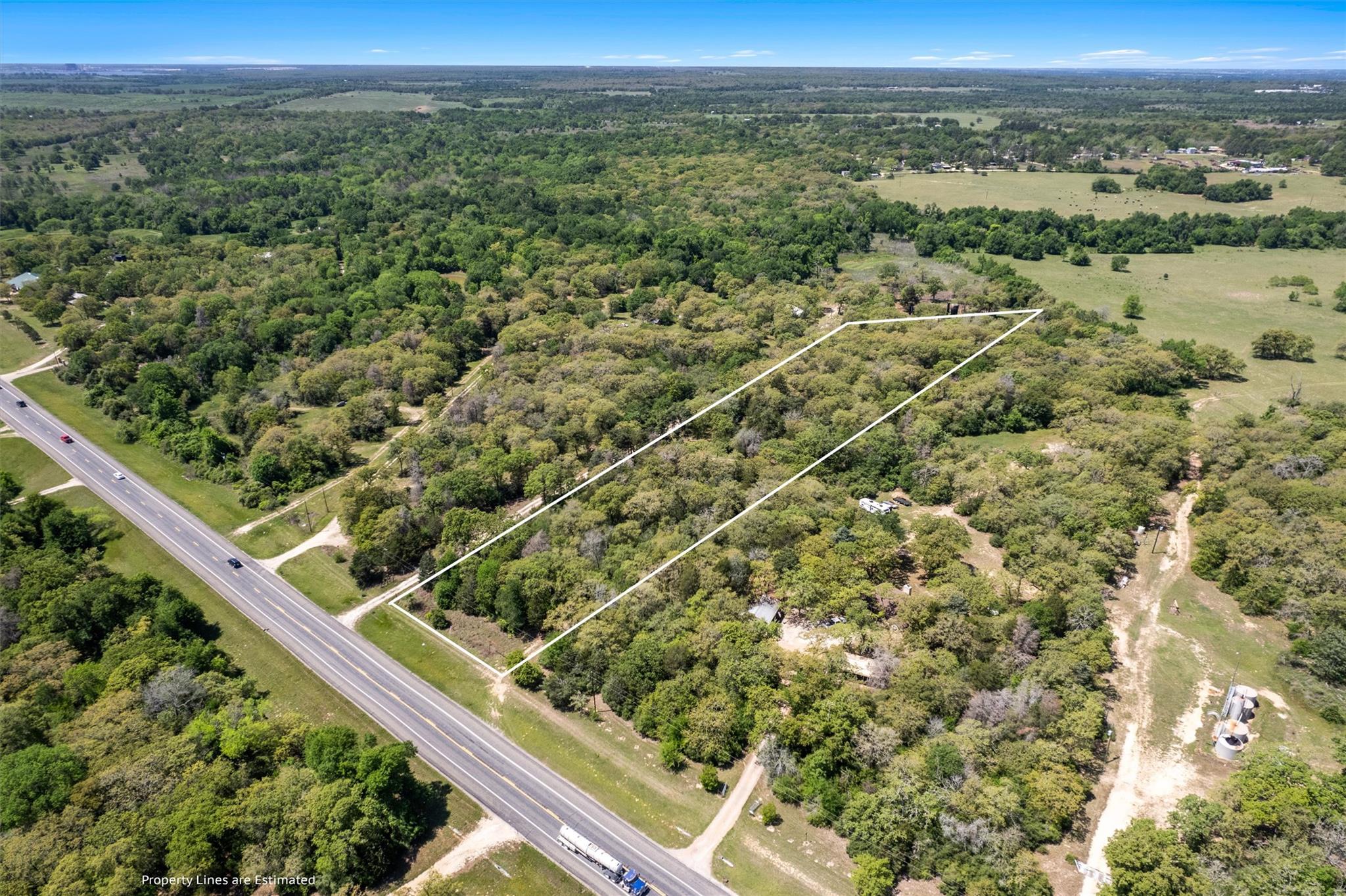 2810 S Highway 77, Rockdale, TX 76567 — photo 1