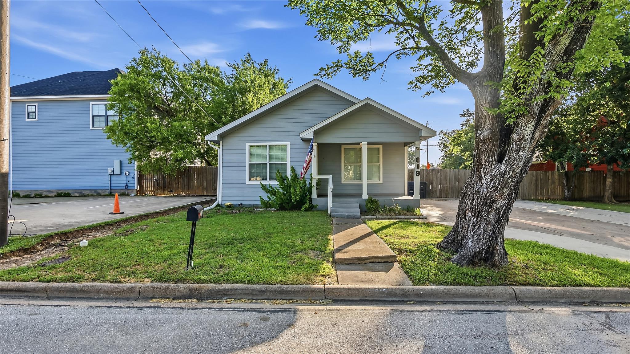 819 Avenue B, College Station, TX 77840 — photo 1