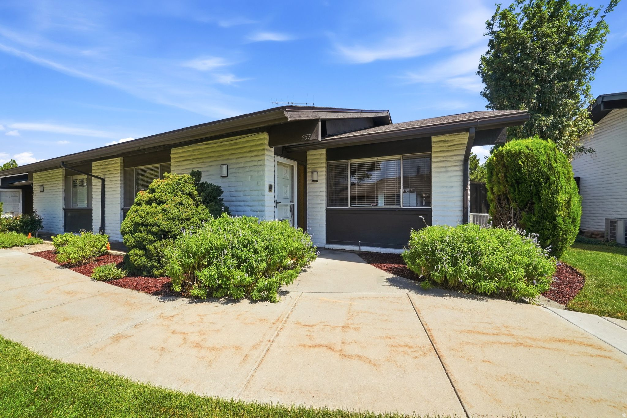 957 E 5014 S, Murray, UT 84117 — photo 1