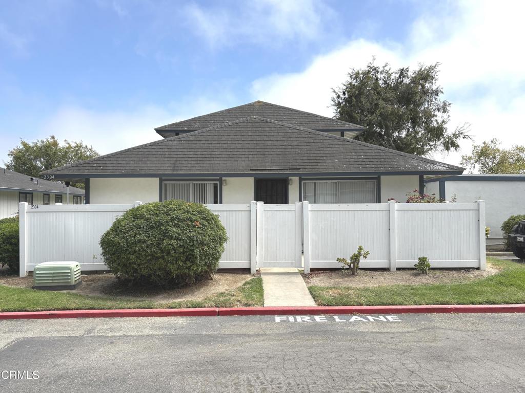 2304 Miramar Walk, Oxnard, CA 93035 — photo 1