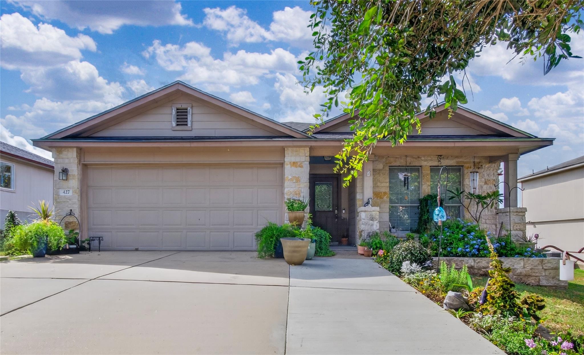 427 Buckingham, Kyle, TX 78640 — photo 1
