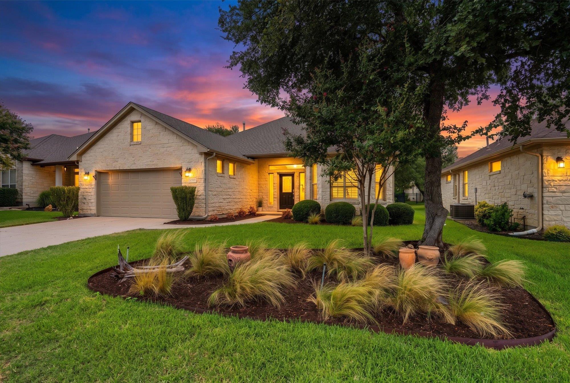 916 Heritage Oaks, Georgetown, TX 78633 — photo 1