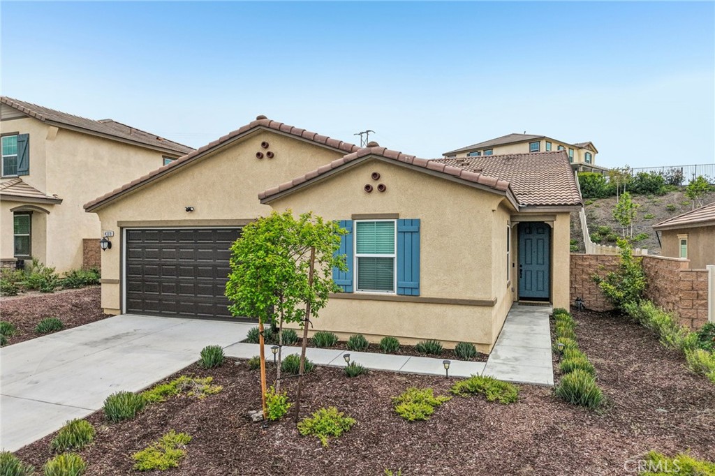 41018 Chambord, Lake Elsinore, CA 92532 — photo 1